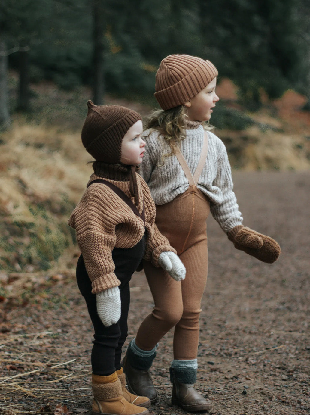 legginsy z wełną merino na szelkach w stylu vintage Silly Silas BÉBÉ Concept