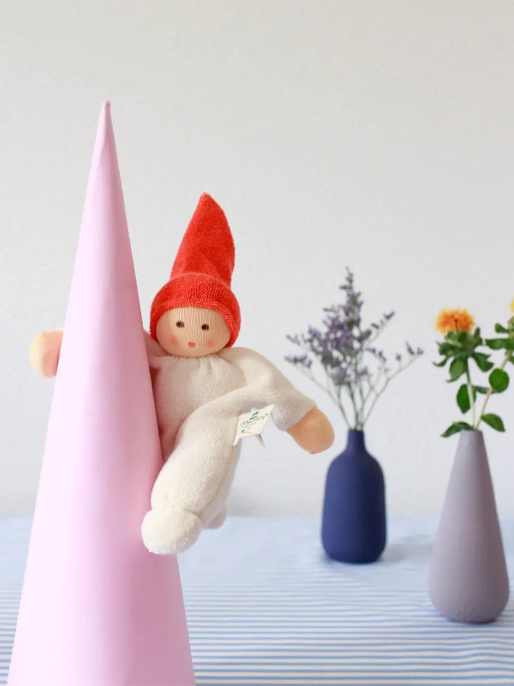 Lalka z grzechotką Nucki Rattle Doll Nanchen Natur BEBE Concept