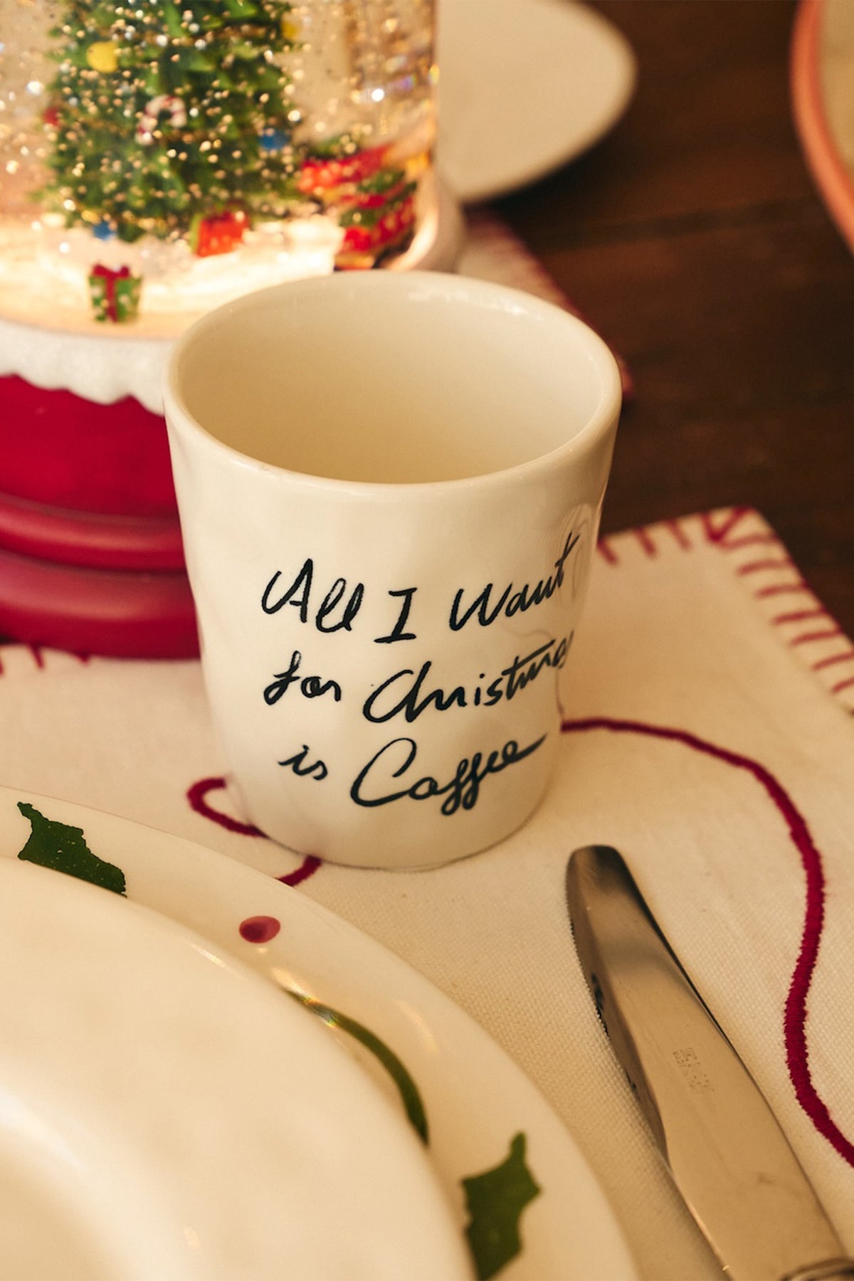 Filiżanka All I Want Is Coffee