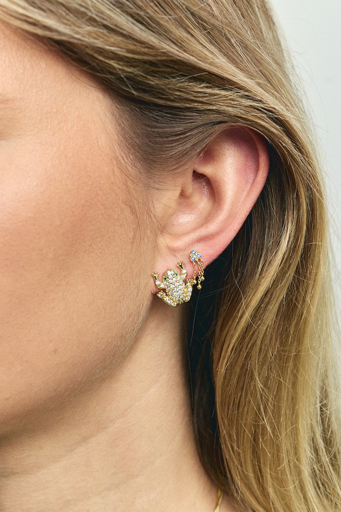 Single Pebble Stud