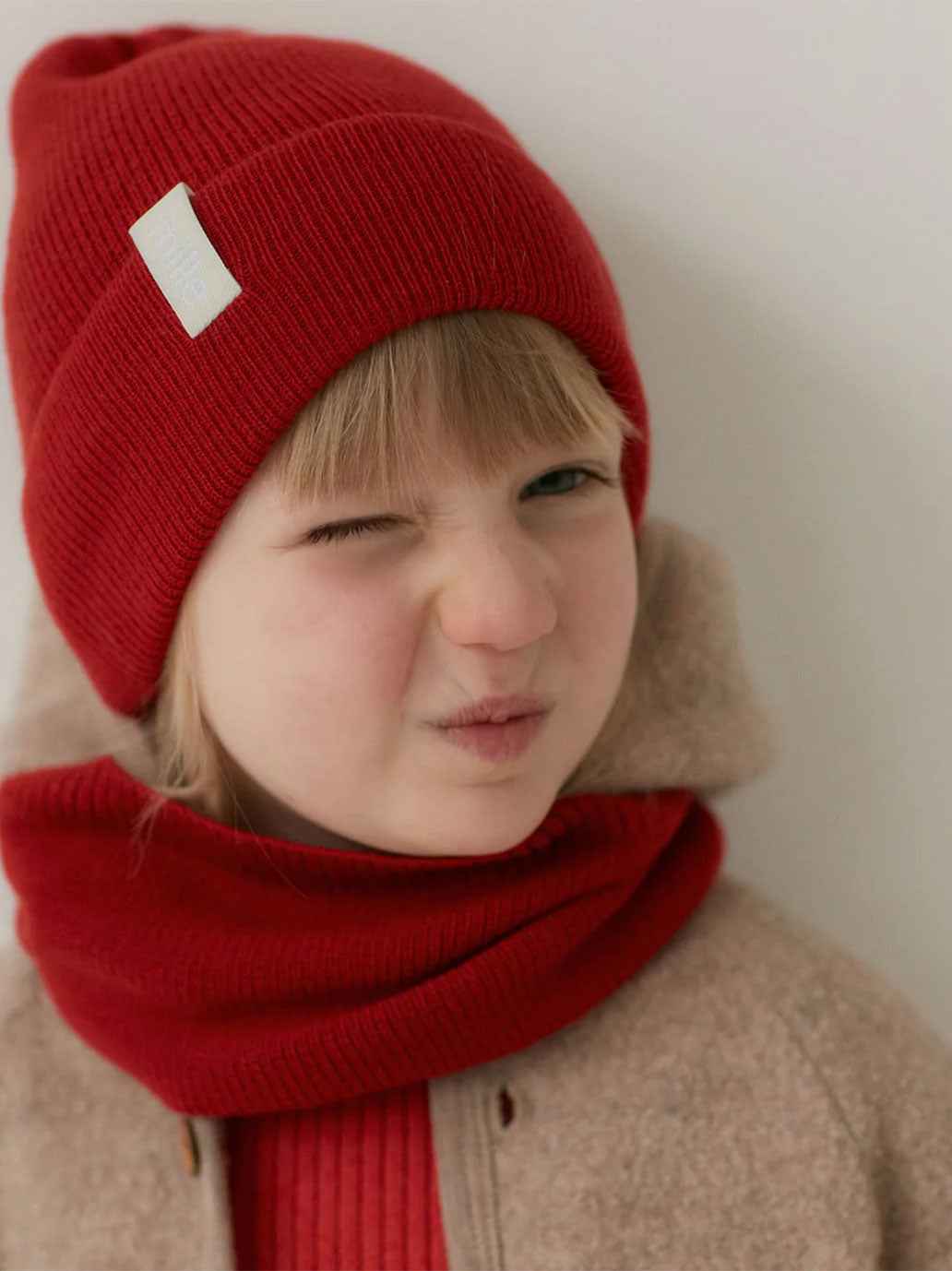 Cienki komin z wełny merino Fine Loop Scarf Mille Family BÉBÉ Concept