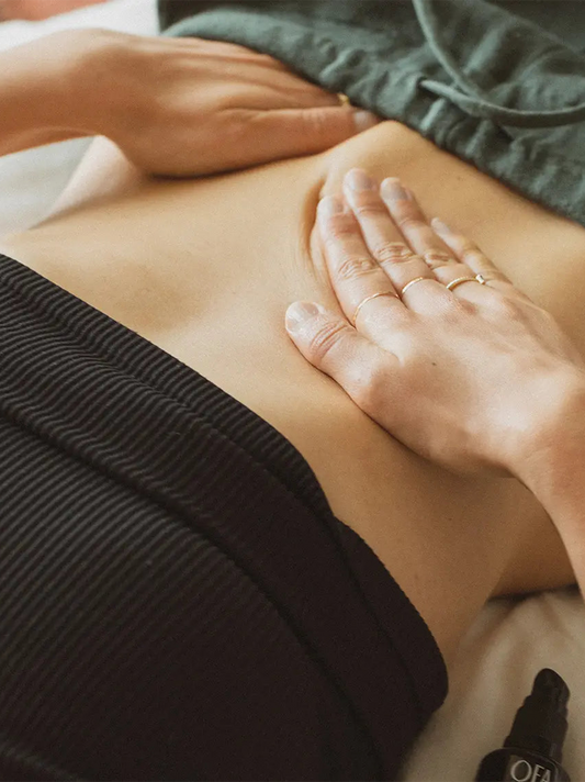 Olejek do masażu na bóle menstruacyjne Monthly Release