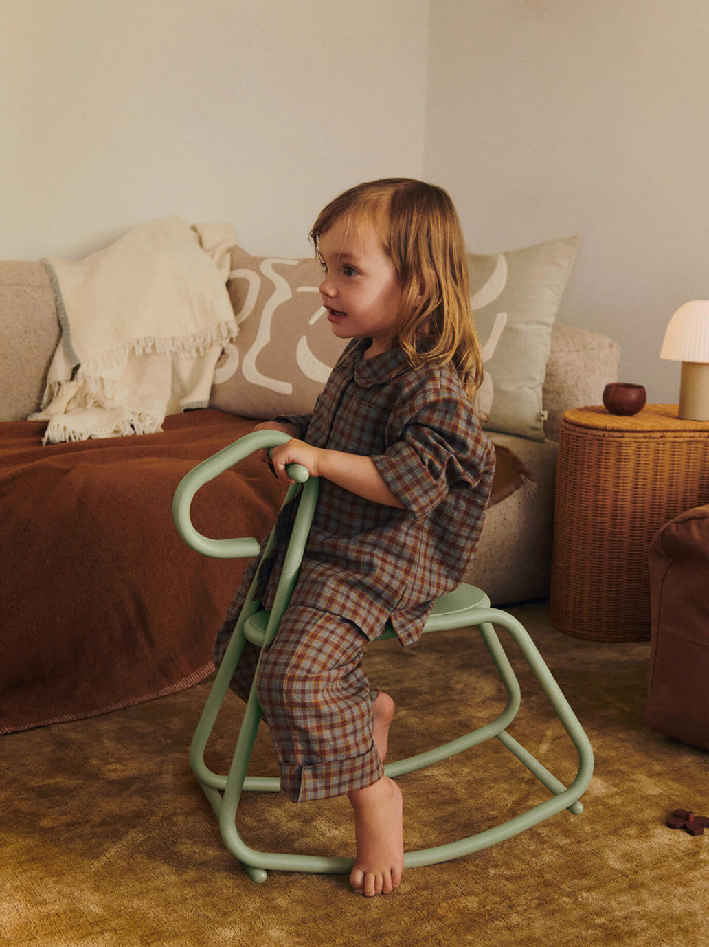 Koń na biegunach Lussi Rocking Horse Ferm Living BÉBÉ Concept