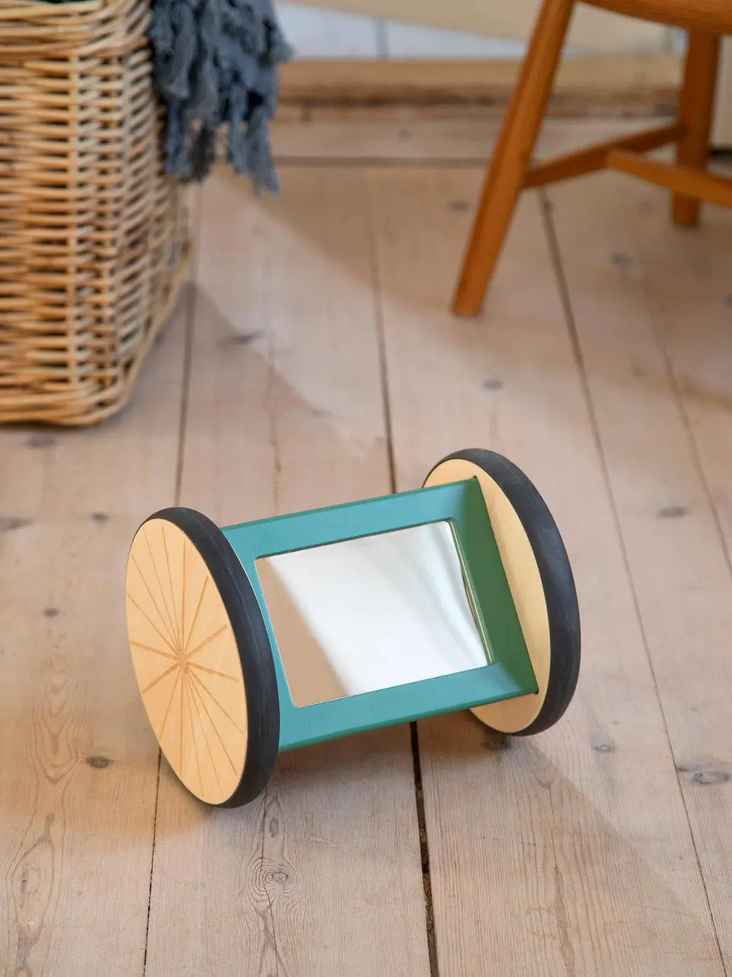 Drewniana zabawka edukacyjna Activity Roller Sebra BÉBÉ Concept