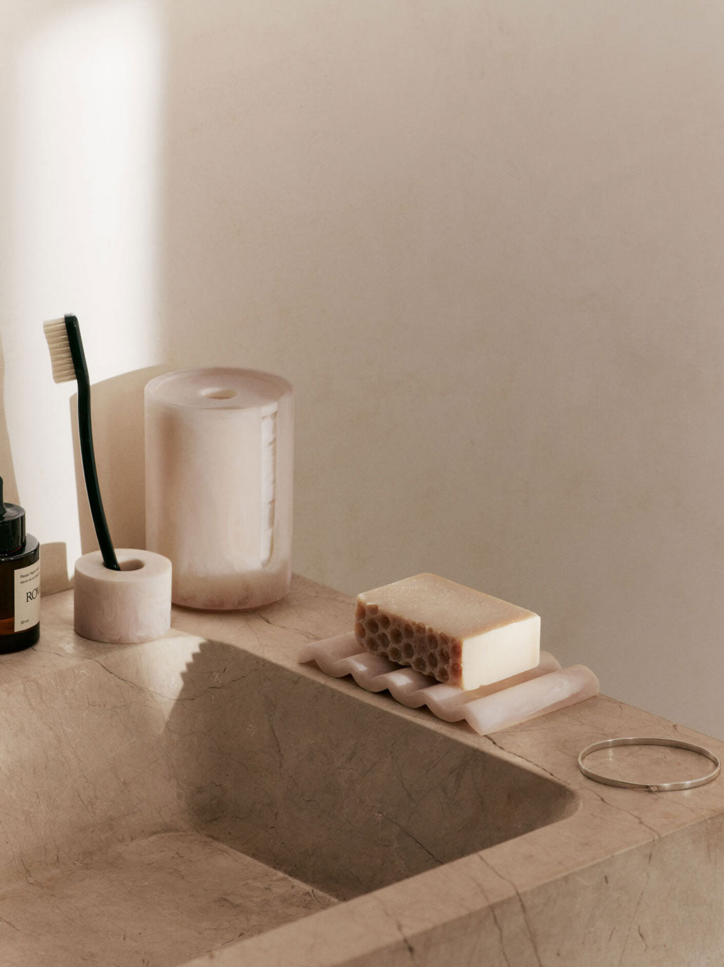 Mydelniczka Mist soap dish Ferm Living BÉBÉ Concept