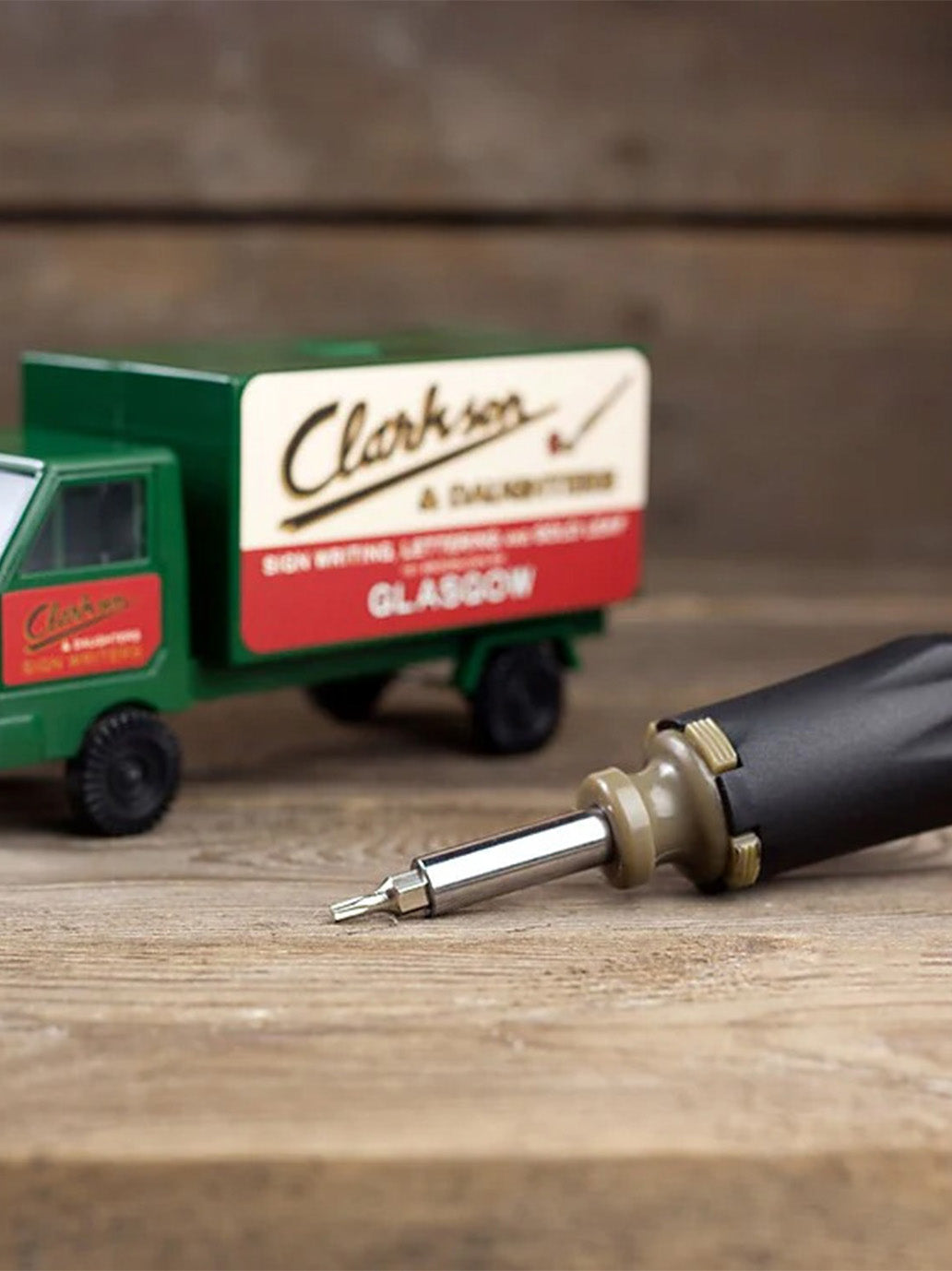 Zestaw majsterkowicza Tool Box Truck Kikkerland BÉBÉ Concept