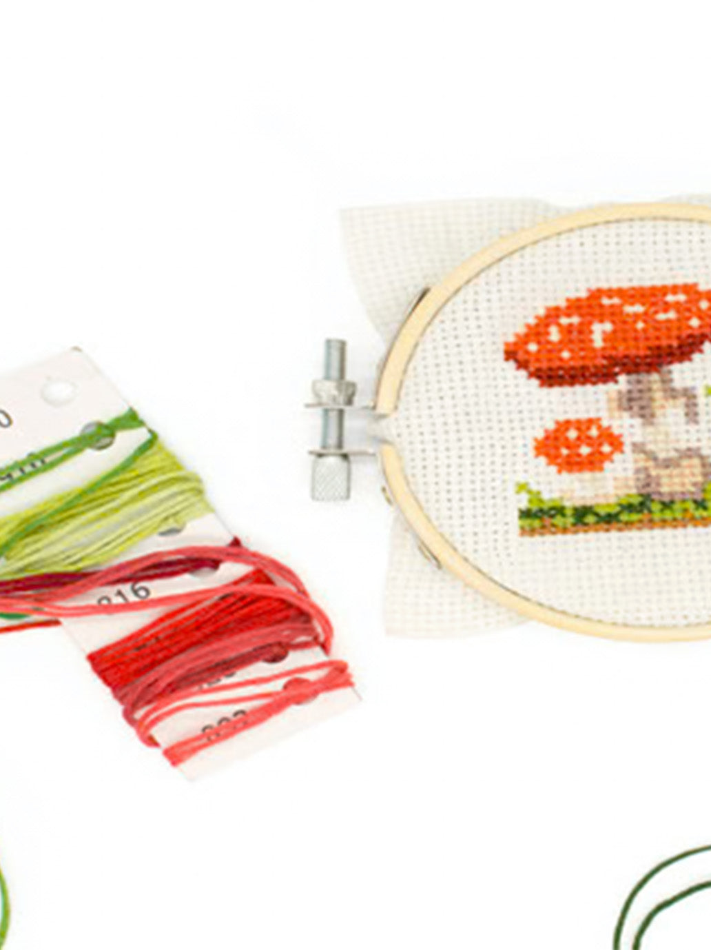 Mini zestaw do wyszywania Embroidery Set Kikkerland BÉBÉ Concept