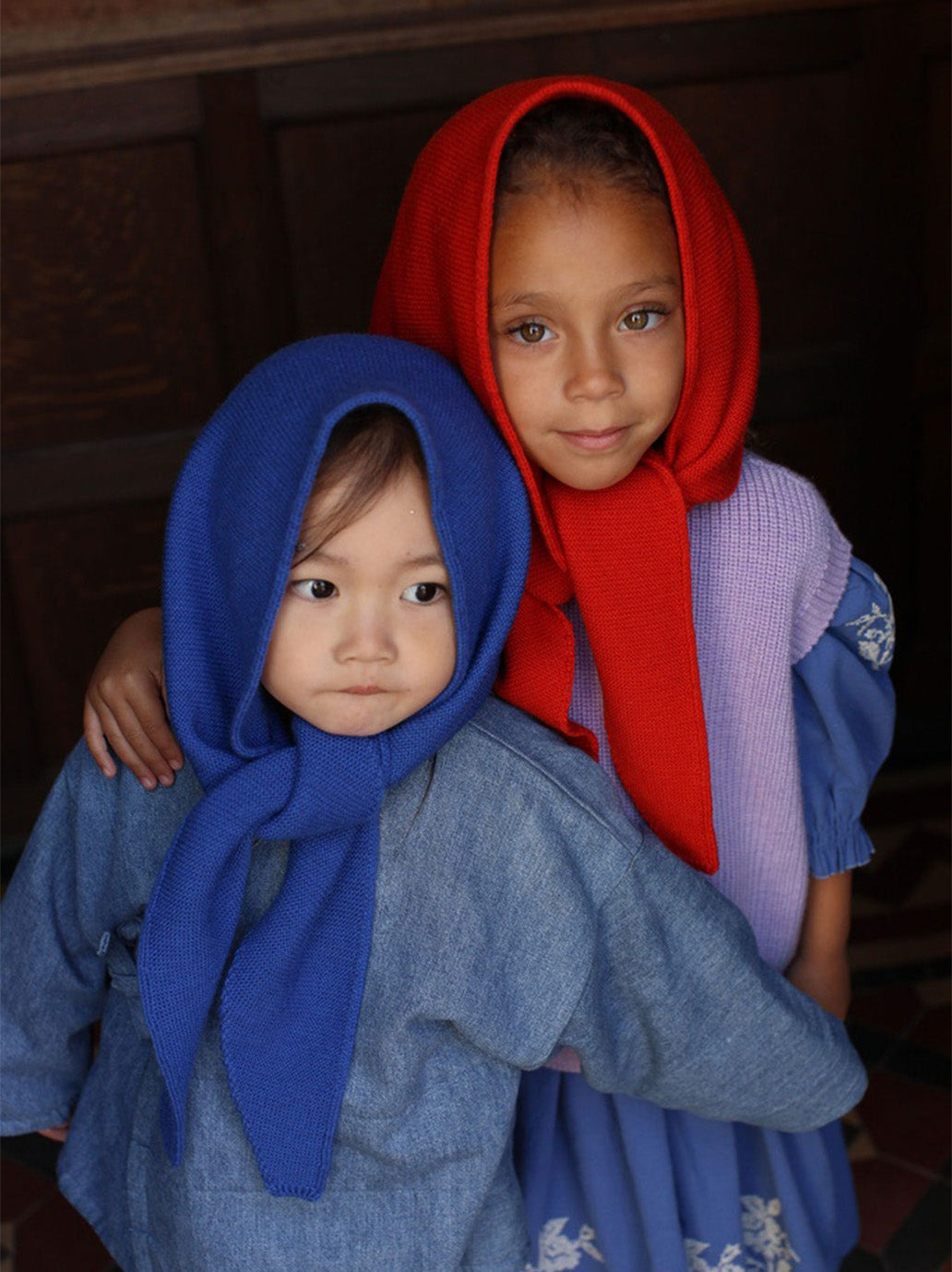 Trójkątny szal chusta z wełny merino Josephina Hvid BÉBÉ Concept