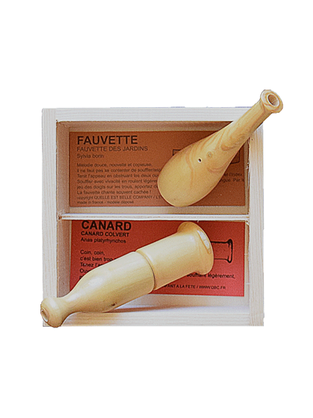 zestaw drewnianych instrumentów do naśladowania odgłosów ptaków