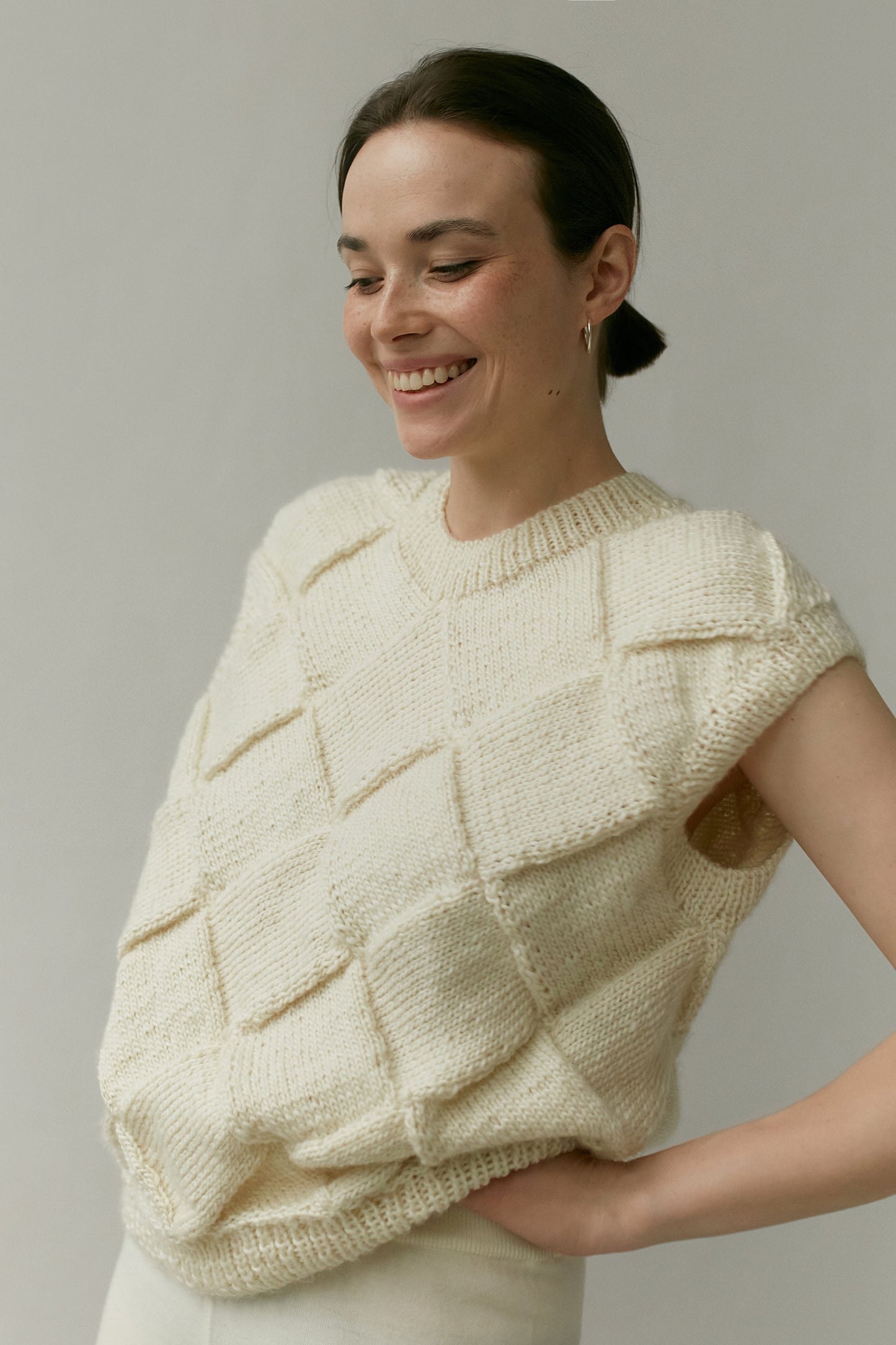 Kamizelka damska Sira z wełny merino Mille Family BÉBÉ Concept