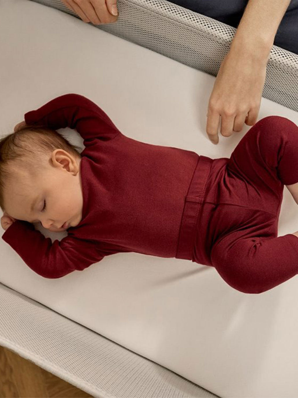 Łóżeczko dostawne na kółkach SnuzPod Studio Snüz BÉBÉ Concept