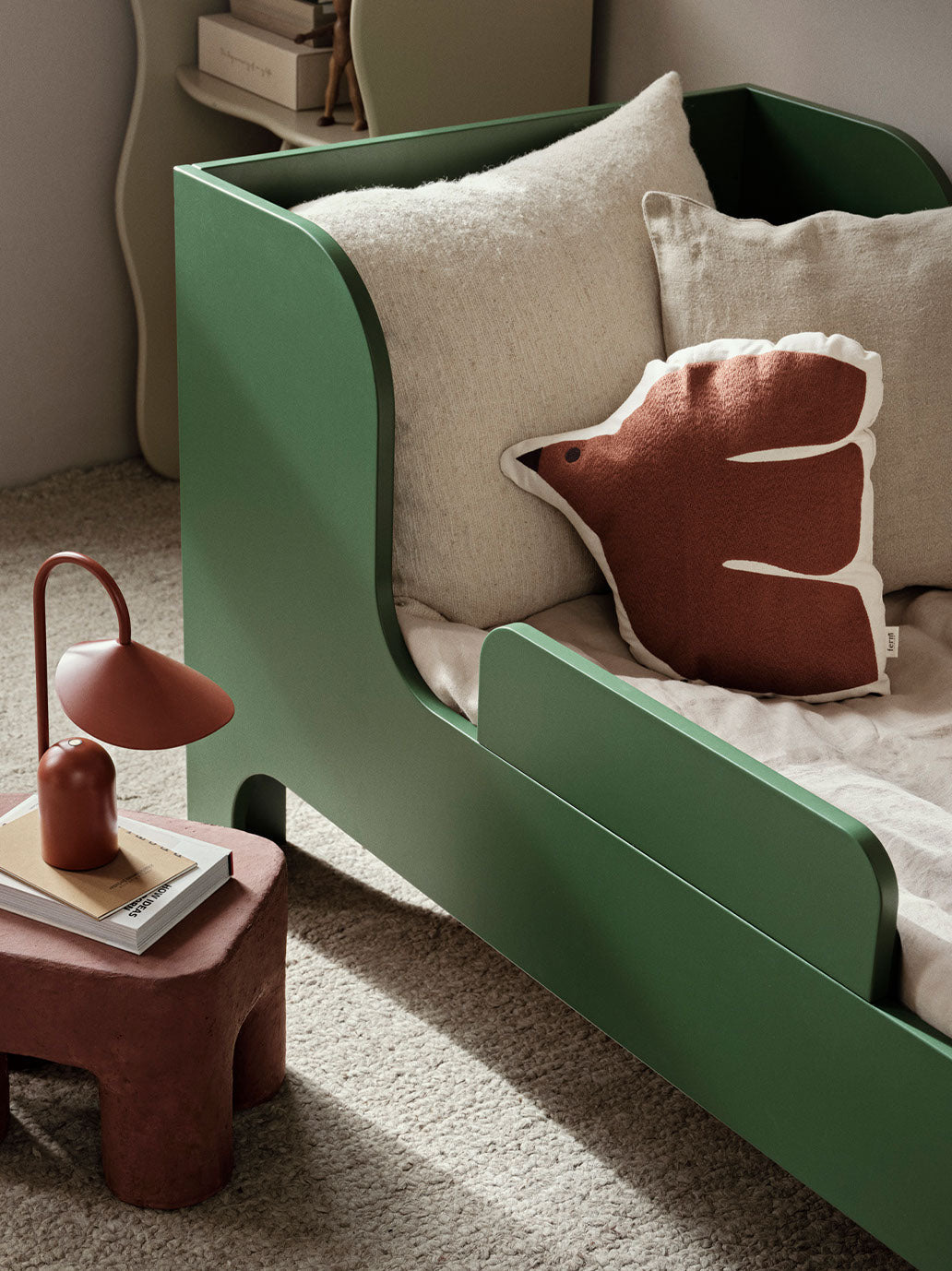 Łóżko dziecięce Sill junior bed Ferm Living BÉBÉ Concept