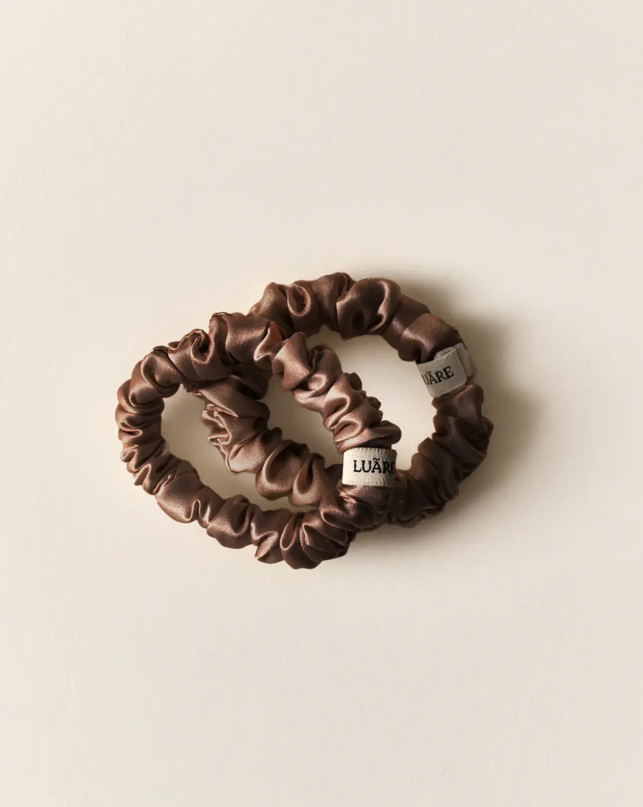 Zestaw jedwabnych gumek do włosów The Mini Scrunchie Luãre BEBE Concept