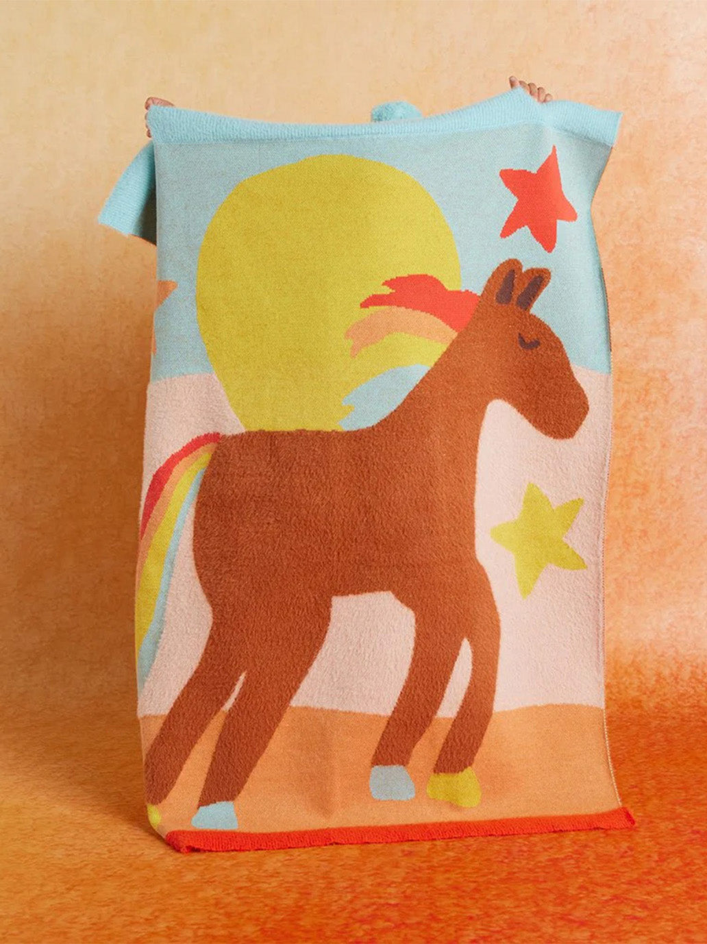 Miękki kocyk z kolorowym wzorem Halcyon Nights BÉBÉ Concept