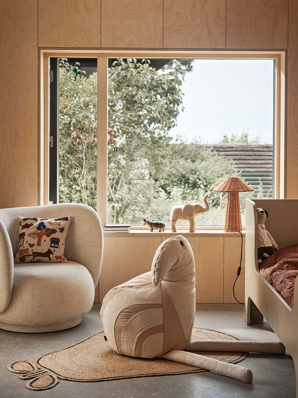 Pleciony dywan z juty Ferm Living BÉBÉ Concept