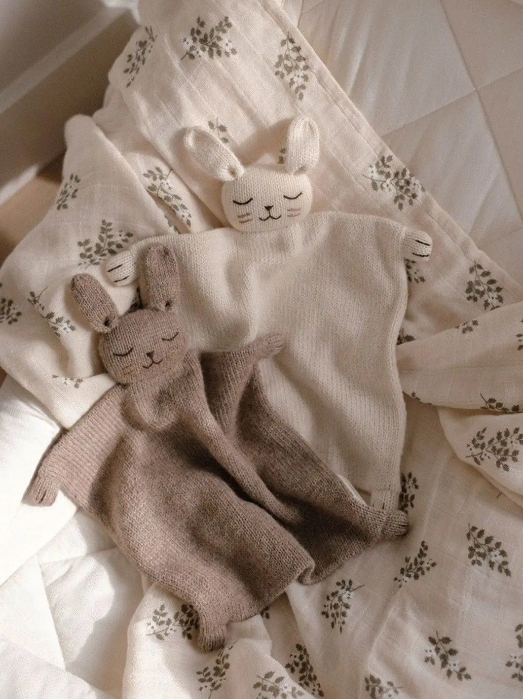 PIerwsza przytulanka Knitted Cuddle Cloth Main Sauvage BEBE Concept
