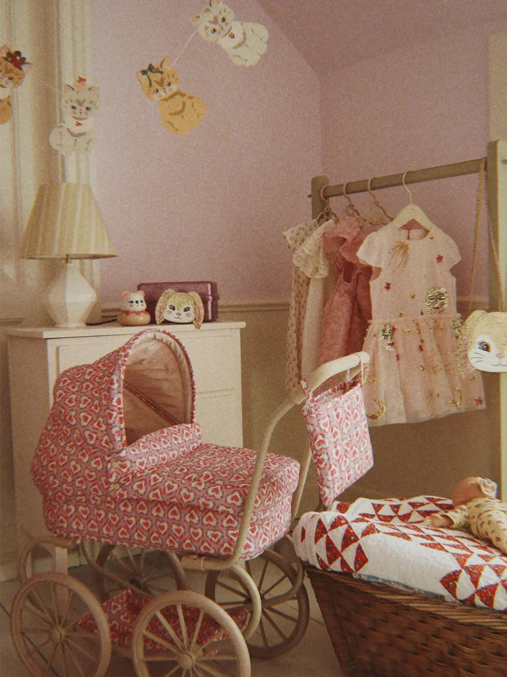 Wózek dla lalek z gondolą Minnie Konges Slojd BEBE Concept