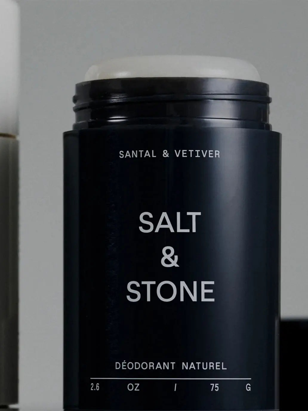 Naturalny dezodorant w sztyfcie dla skóry wrażliwej Salt & Stone BEBE Concept