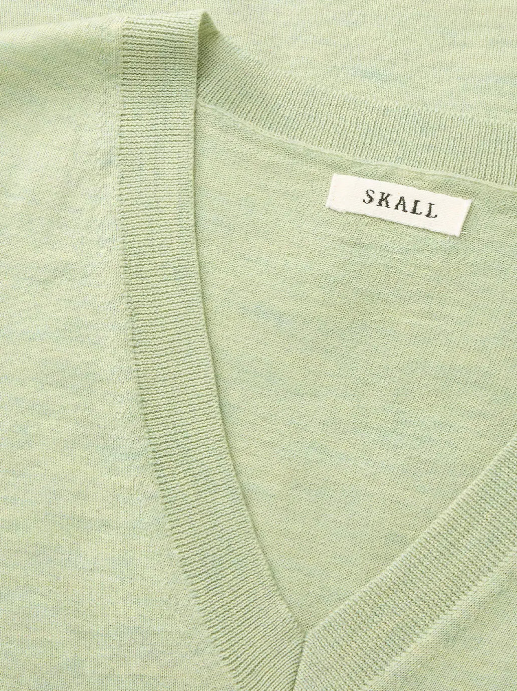 Amara v-neck vest SKALL STUDIO BEBE Concept