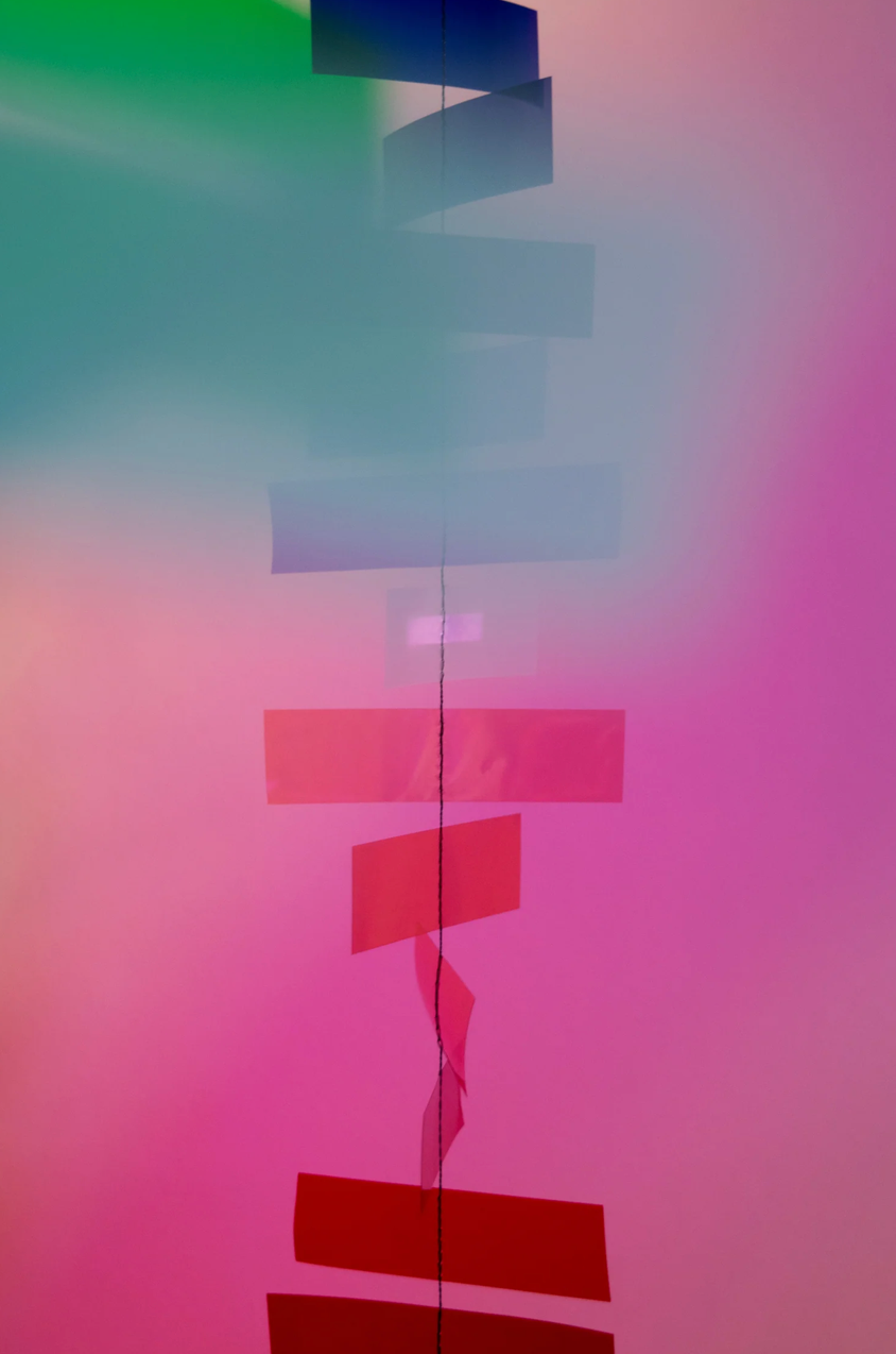 Dekoracyjny mobil odbijający światło Flickering Light BEBE Concept