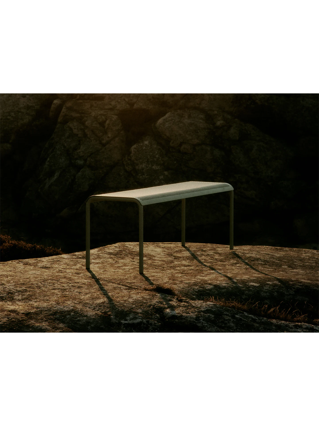 Ława ogrodowa Dapple Bench Ferm Living BÉBÉ Concept