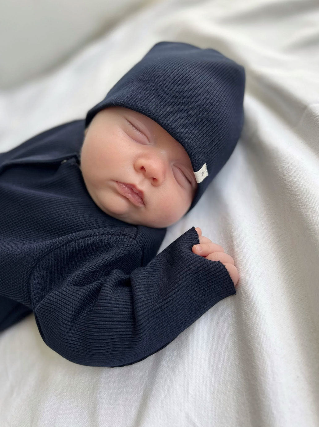 Piżamka niemowlęca Baby Rib Romper A Basic Brand BÉBÉ Concept