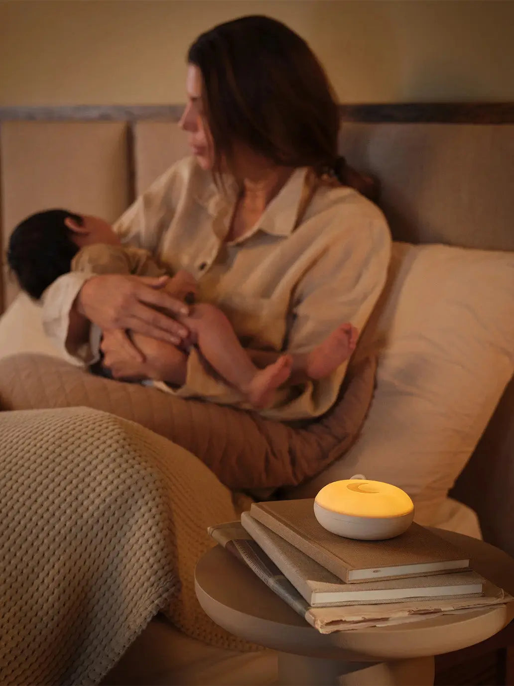 Przenośna lampka nocna Night Light Moonboon BEBE Concept