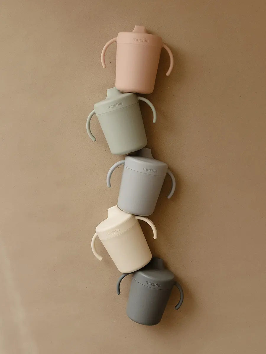 Butelki i kubki niekapki – jak wybrać najlepsze? BEBE Concept