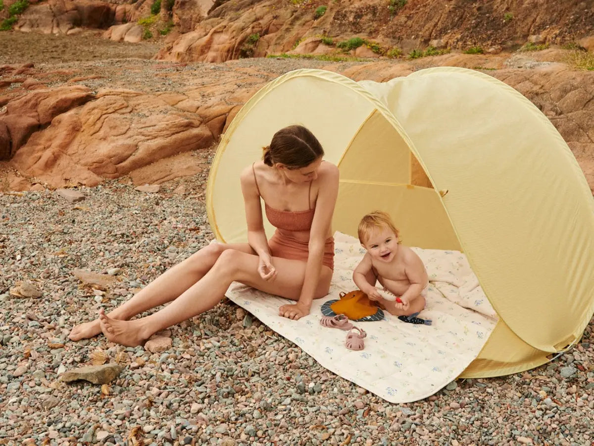 Wyprawka-na-wakacje-z-niemowlakiem-co-zabrać-aby-podróż-była-komfortowa BÉBÉ Concept