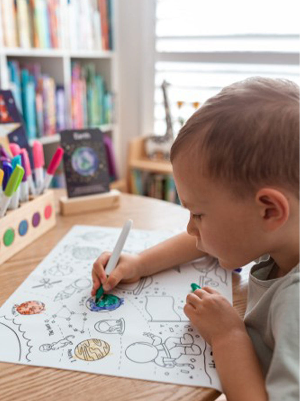 Duża mata silikonowa do wielokrotnego kolorowania HeyDoodle BÉBÉ Concept 