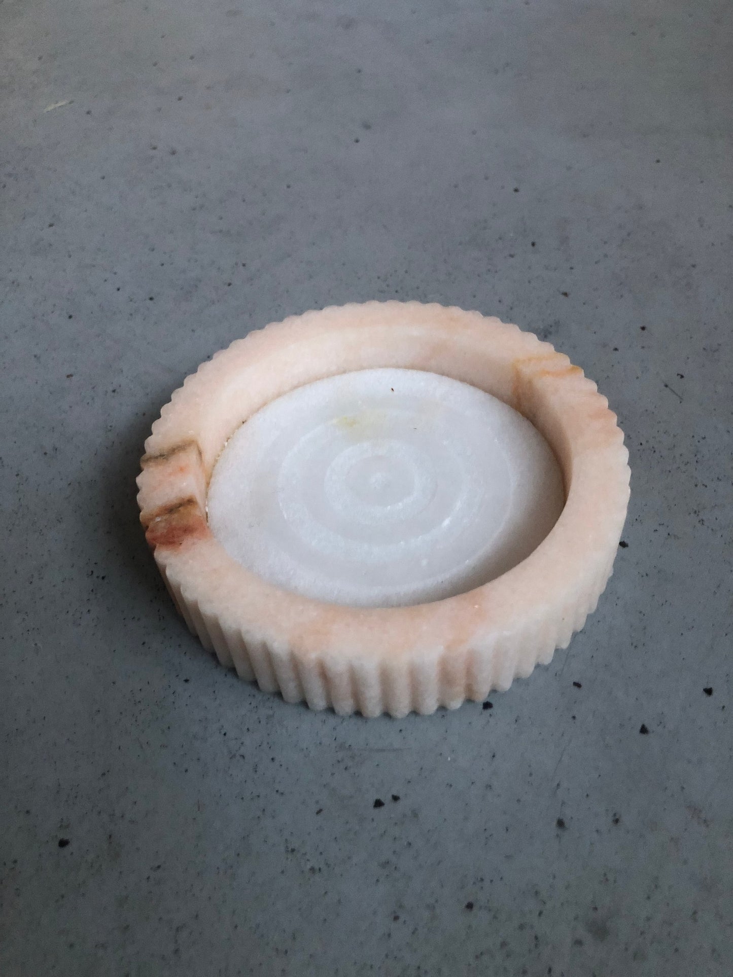 OUTLET Podstawka z naturalnego kamienia Branik bébé concept BÉBÉ Concept 