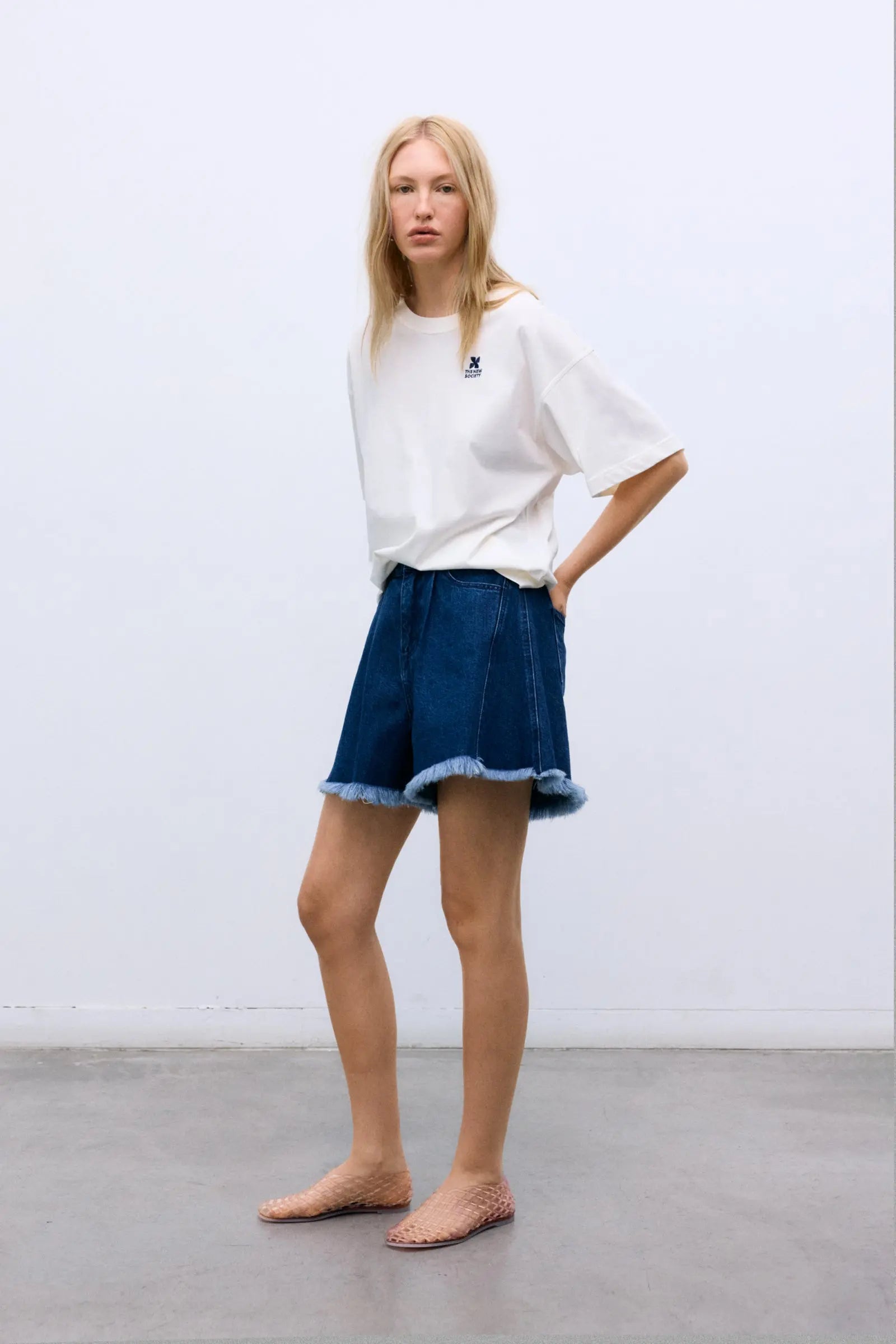 TNS Denim Woman Short Indigo Denim The New Society BEBE Concept 