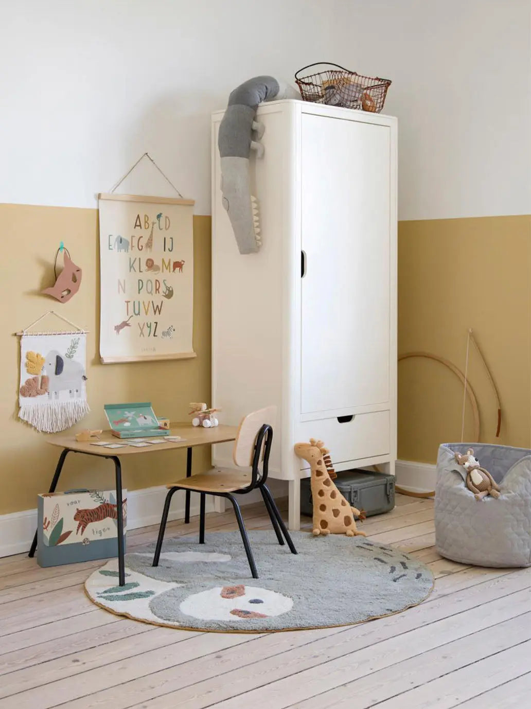 drewniane krzesełko dziecięce Oakee Chair Sebra BÉBÉ Concept