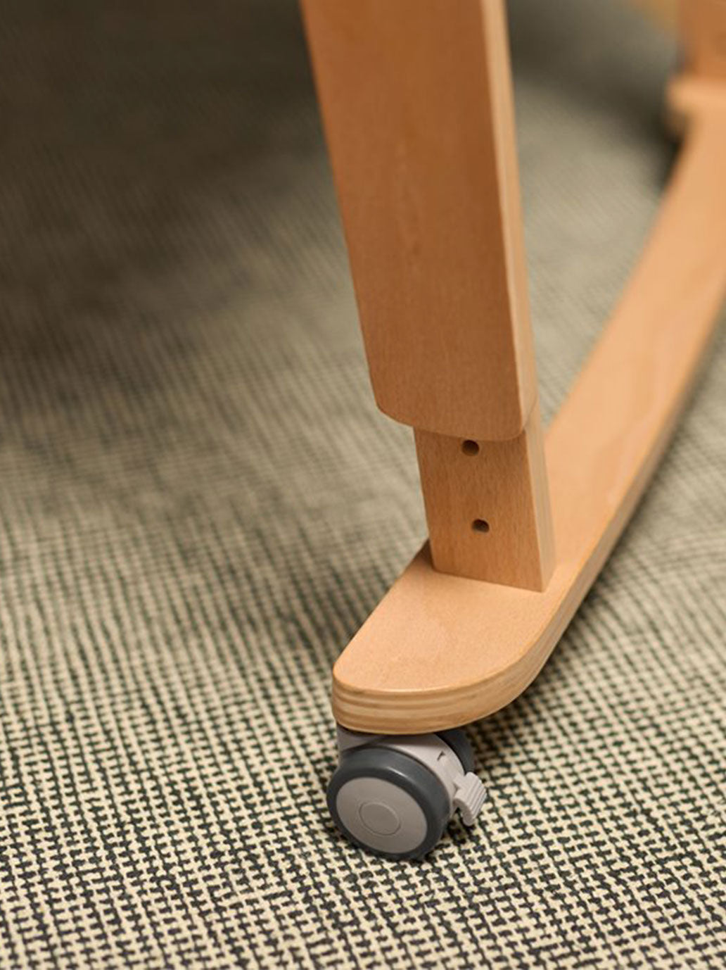 Łóżeczko dostawne na kółkach SnuzPod Studio Snüz BÉBÉ Concept 