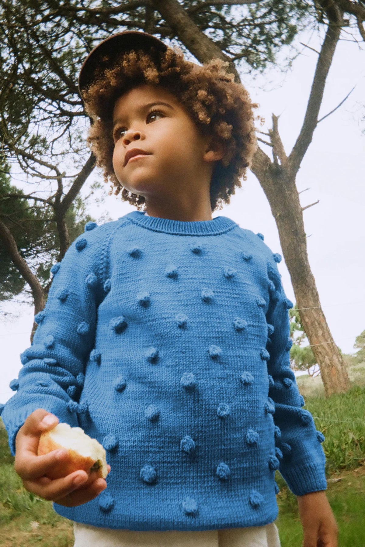 Sweterek popcorn z wełny merino BLUE