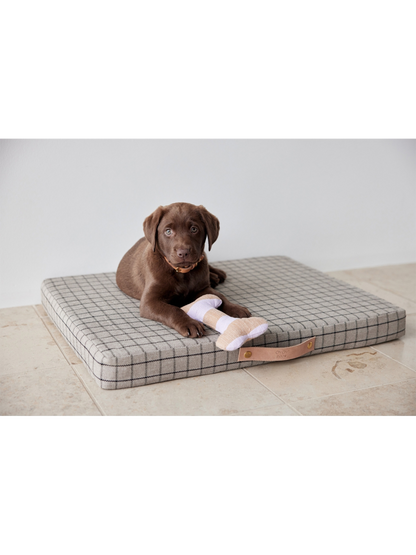 Poducha posłanie dla psa Miło Grid Dog Cushion OYOY BÉBÉ Concept
