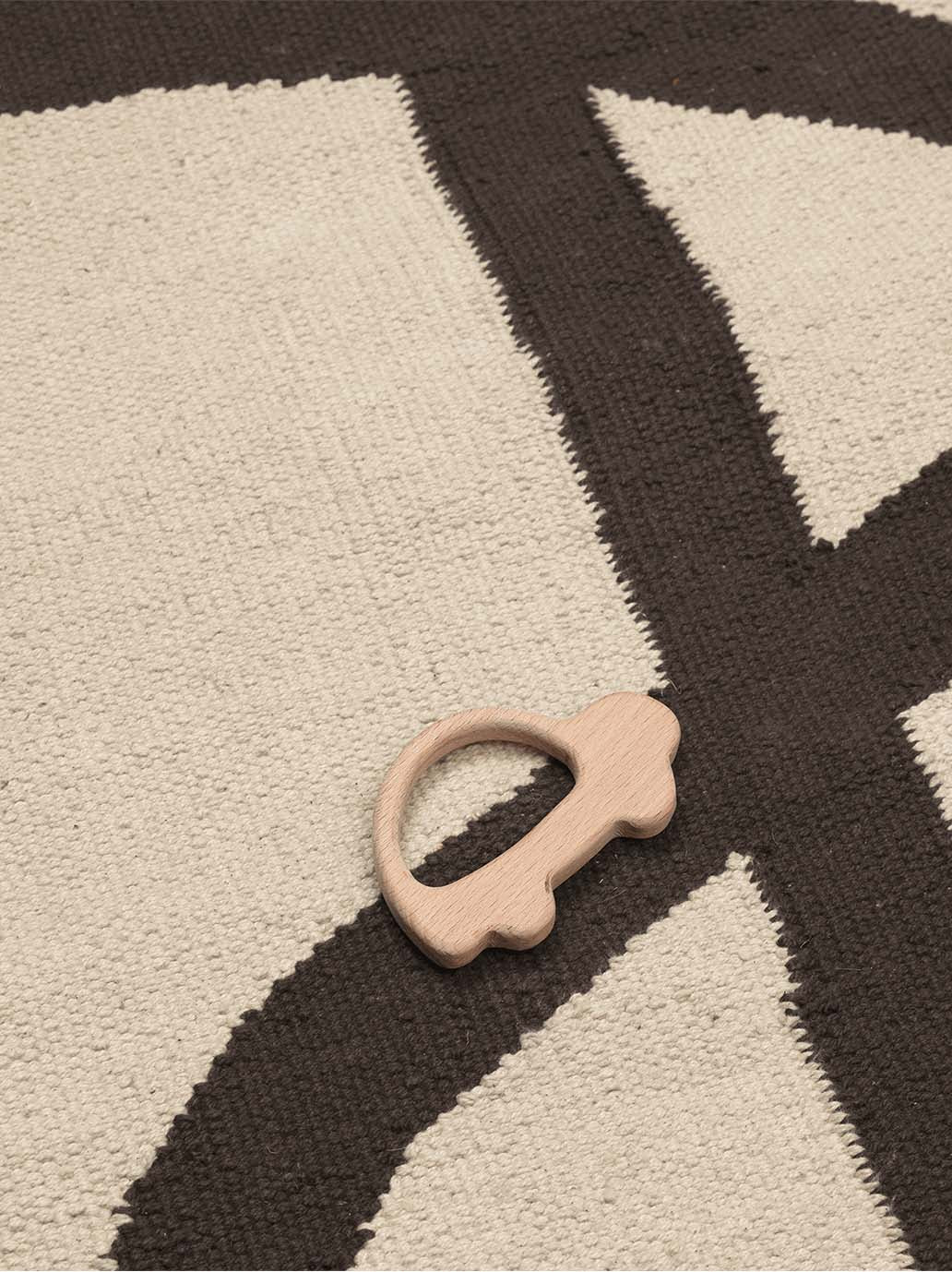 Dywan z motywem drogi Lane Rug Ferm Living BÉBÉ Concept