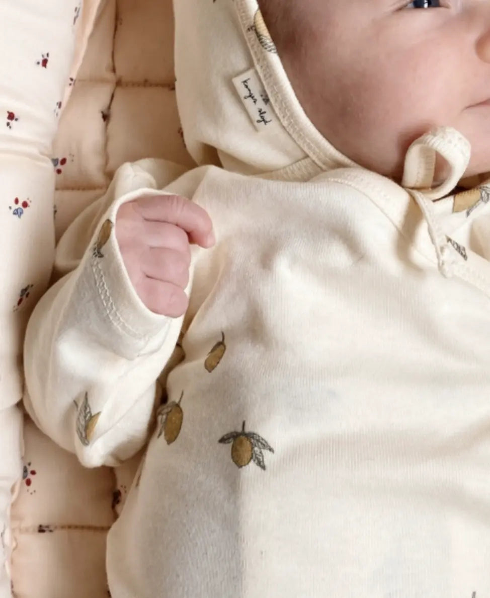 kopertowa piżamka z organicznej bawełny Newborn Onesie Konges Slojd BEBE Concept 
