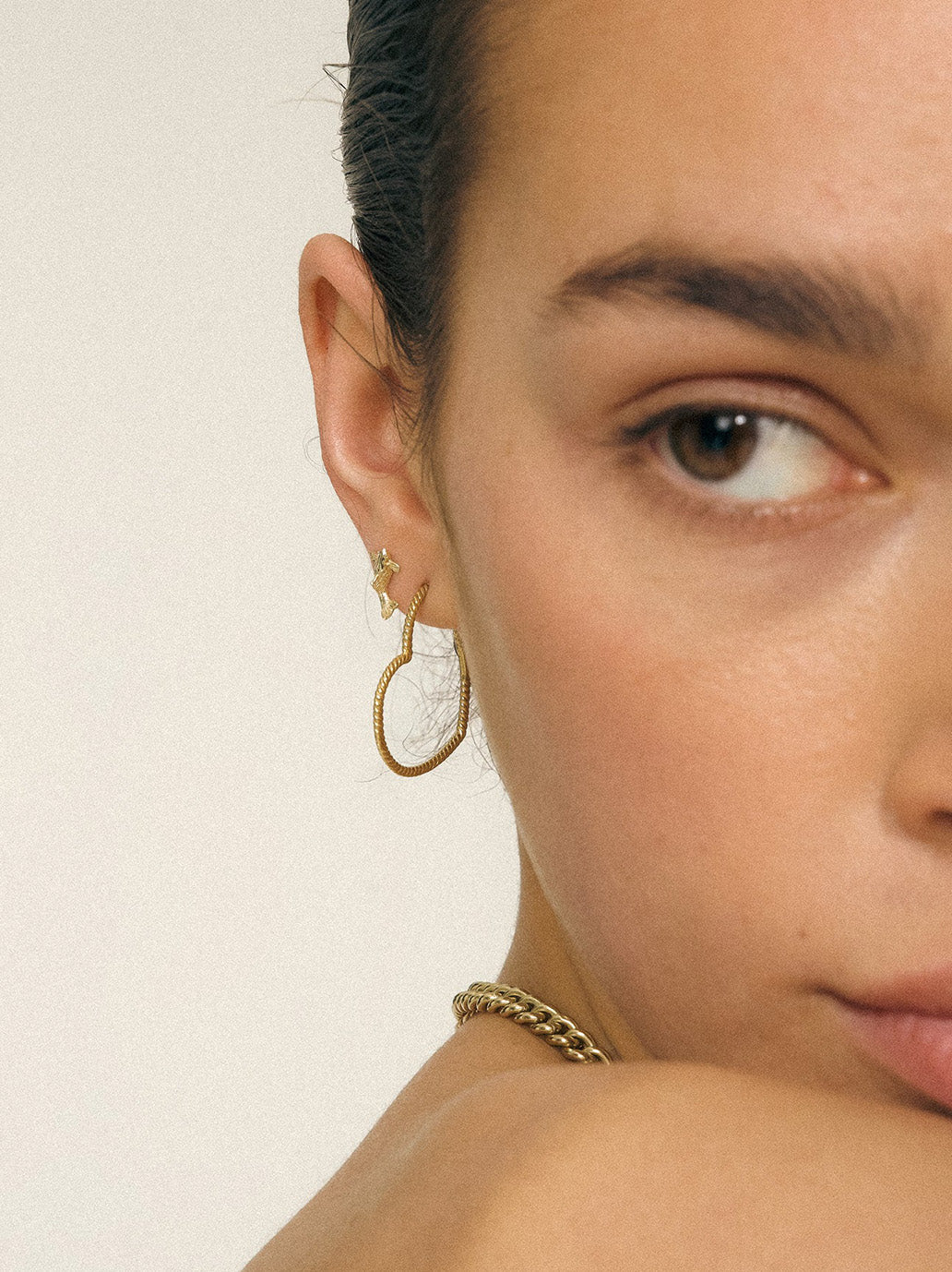 Złote kolczyki Lace & Love Hoop Earrings Anna + Nina BÉBÉ Concept 