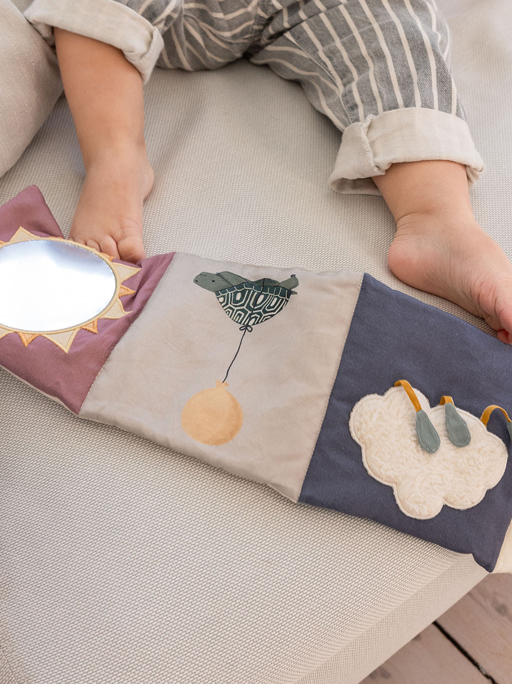 Miękka książeczka sensoryczna Sebra BÉBÉ Concept 