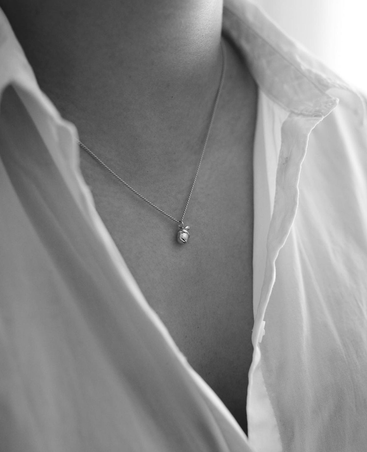 łańcuszek z zawieszką ze srebra Atelje Alma BÉBÉ Concept