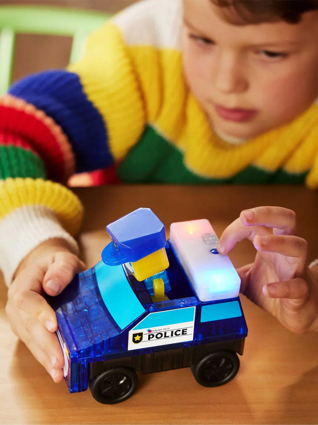 Klocki Magnetyczne Police Station Magna-Tiles BÉBÉ Concept 