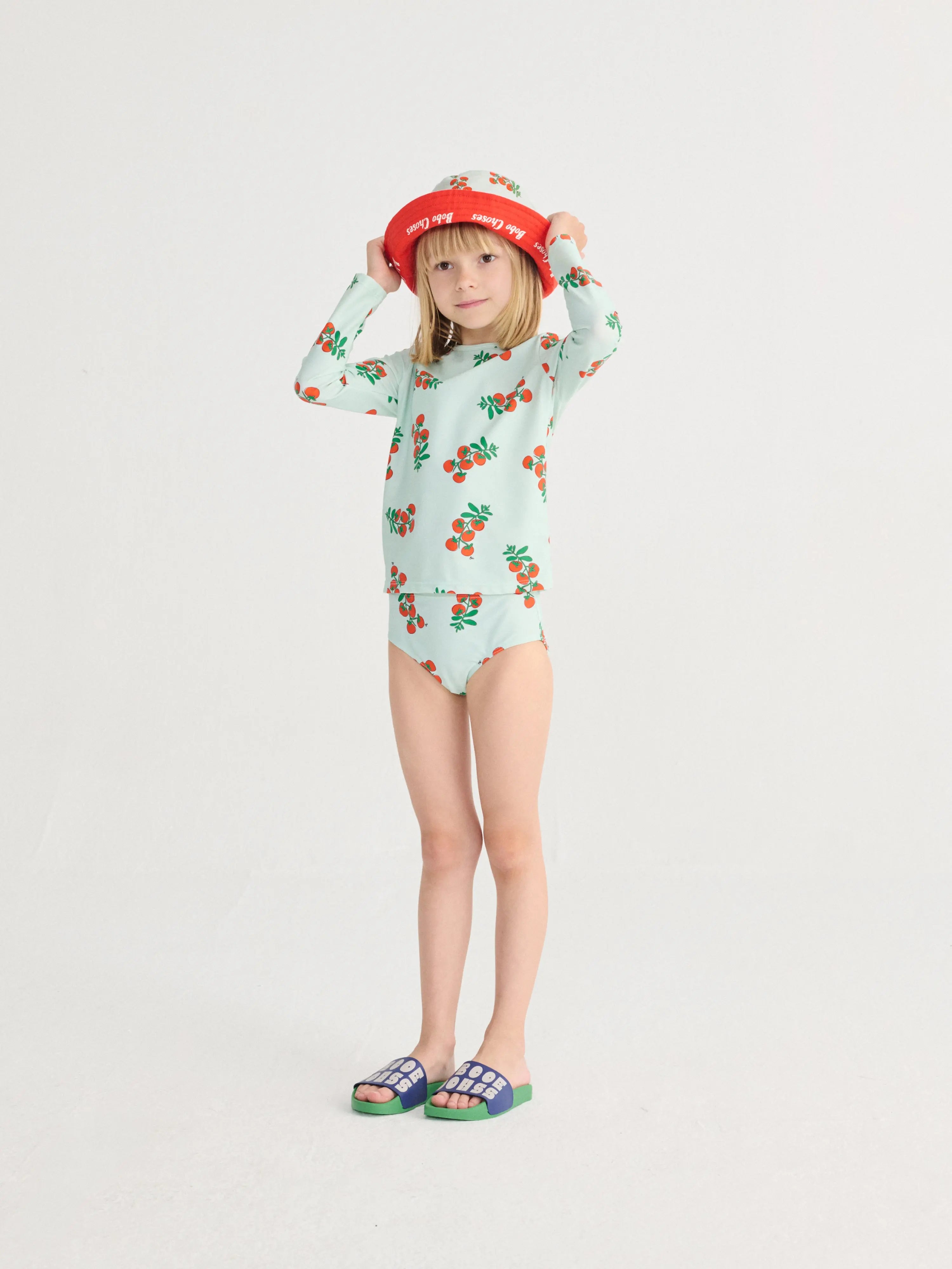 Juicy Tomatoes all over reversible hat Bobo Choses BEBE Concept 