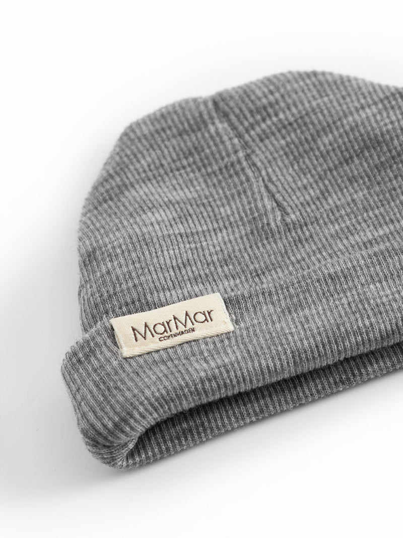 Czapeczka niemowlęca z merino Aiko Rib MarMar Copenhagen BÉBÉ Concept 