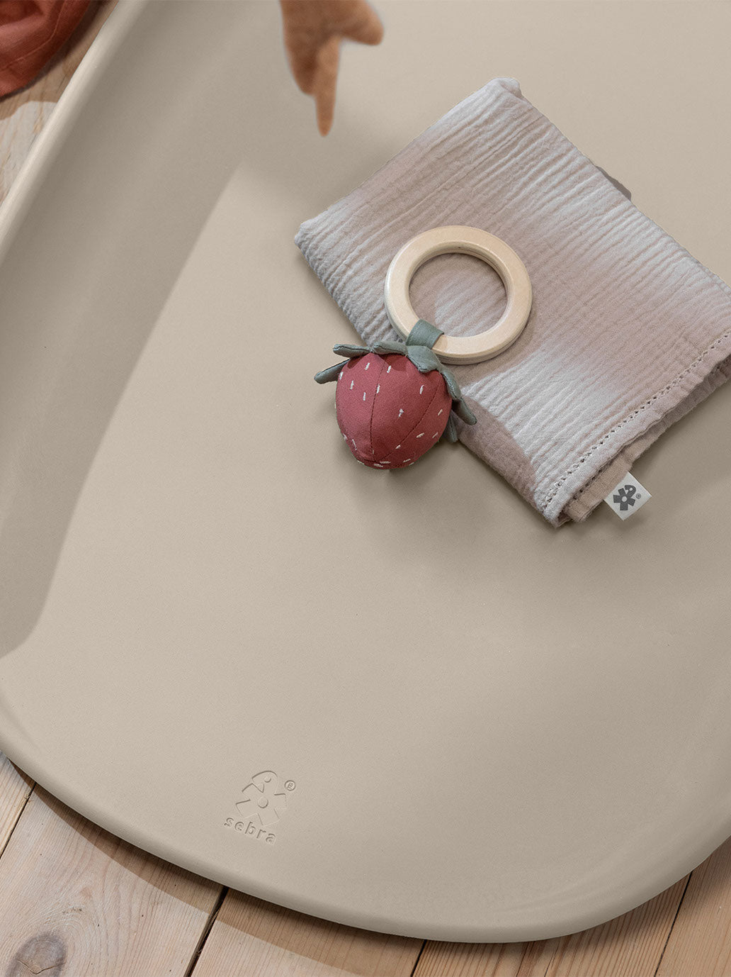 Ergonomiczna mata do przewijania Pusle Pur Sebra BÉBÉ Concept 