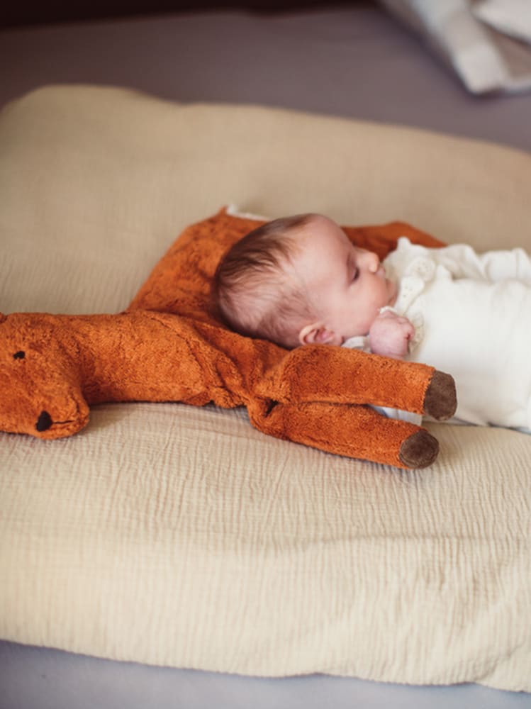 Peluche calentado de animalito tierno DEER – BÉBÉ Concept