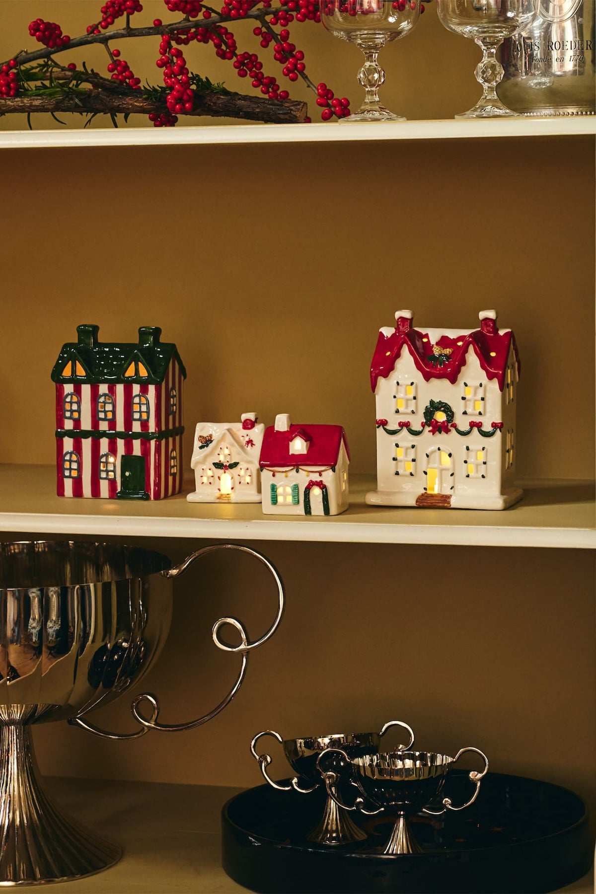 Lampka LED Santa's Glow Cabin MULTICOLOUR