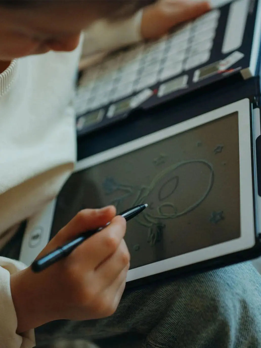 Podświetlany tablet do rysowania Kidydraw Mini Galaxy Kidywolf BEBE Concept 