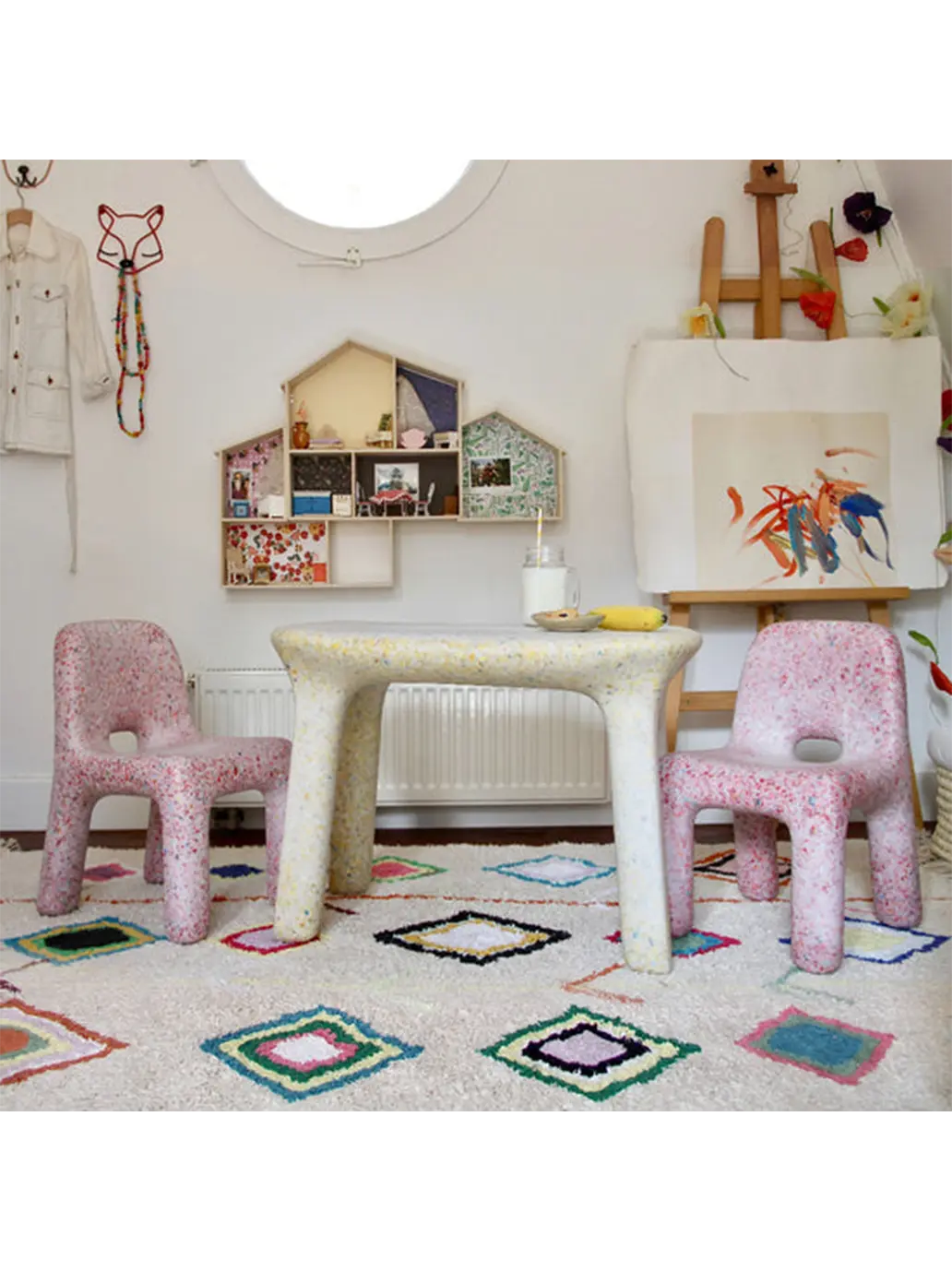 stolik z eko tworzywa Luisa Table EcoBirdy BÉBÉ Concept 