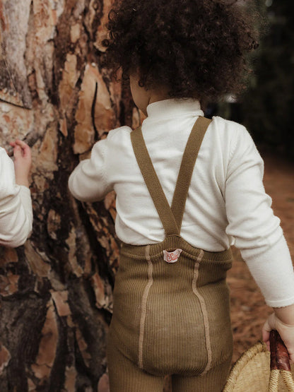 rajstopy z organicznej bawełny z szelkami w stylu vintage Silly Silas BEBE Concept 